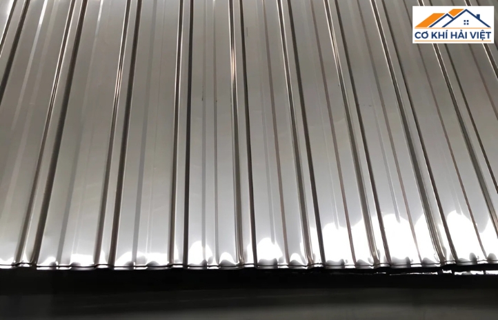 Các loại mái tôn inox
