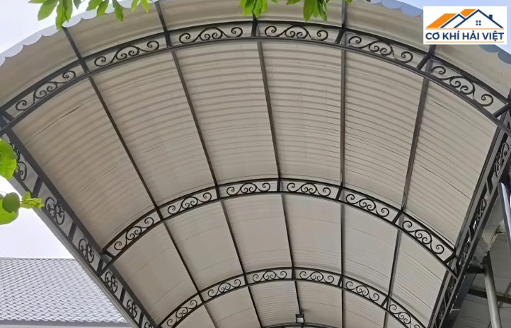 Giá thi công mái tôn vòm sẽ dao động tùy vào từng khu vực