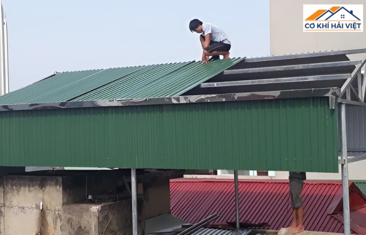 Mái tôn chữ A là lựa chọn tốt nếu bạn muốn linh hoạt trong việc sử dụng sân thượng