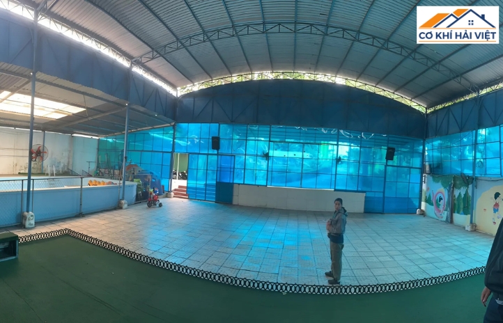 Mái tôn cong được áp dụng cả trong nhà ở và công trình công cộng