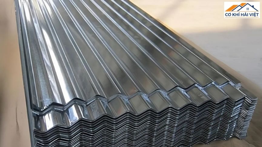 Mái Tôn Inox Nhẹ, Bền, Thẩm Mỹ Cao Cho Mọi Công Trình