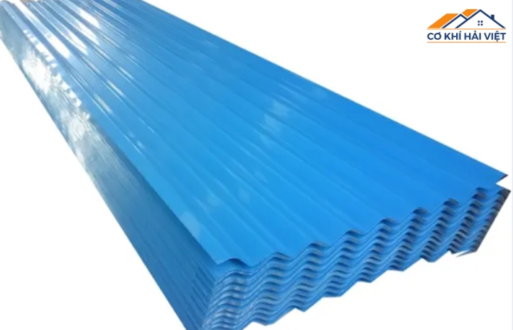 Mái tôn xanh dương được ứng dụng rộng rãi