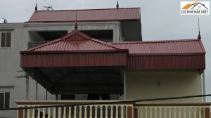 Khám phá màu mái tôn lý tưởng giúp ngôi nhà của bạn không chỉ đẹp nổi bật mà còn hợp phong thủy, tiết kiệm năng lượng và bền bỉ theo thời gian.