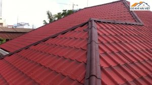 cổng mái tôn giả ngói