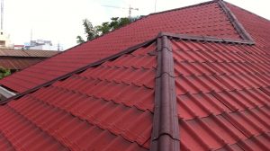 cổng mái tôn giả ngói