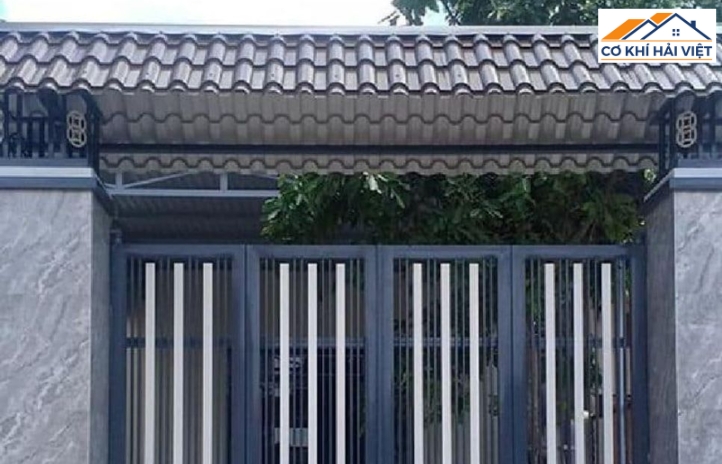 Ưu điểm của cổng mái tôn giả ngói