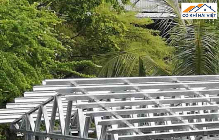 Giới thiệu về khoảng cách vì kèo mái tôn