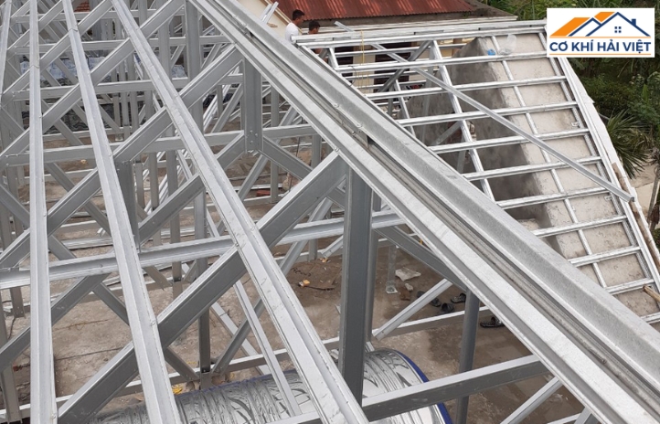 Tiêu chí chuẩn của khoảng cách vì kèo mái tôn