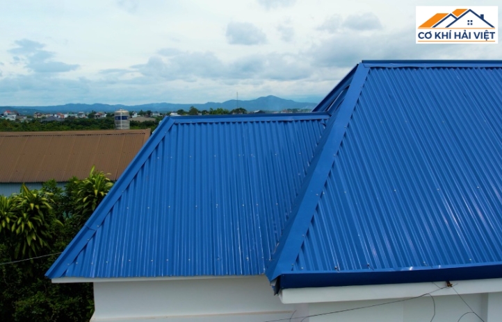 Cách tính độ dốc mái tôn chuẩn xác