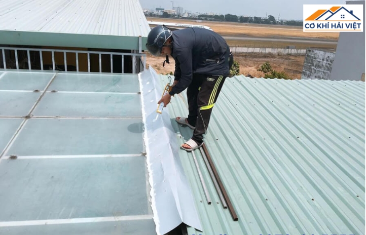 Kiến thức chung về keo chống dột mái tôn