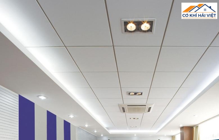 Trần nhựa PVC phù hợp cho gia đình có ngân sách tiết kiệm cân nhắc