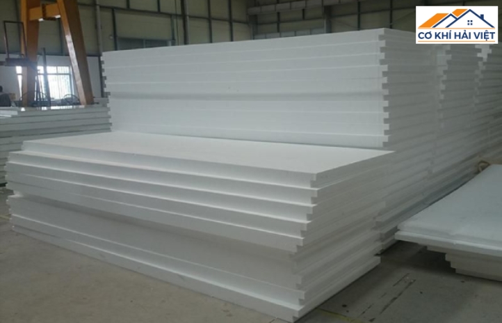 Xốp EPS có trọng lượng rất nhẹ, dễ dàng thi công và di chuyển