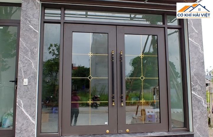 Cách bảo quản cửa sắt kính cường lực