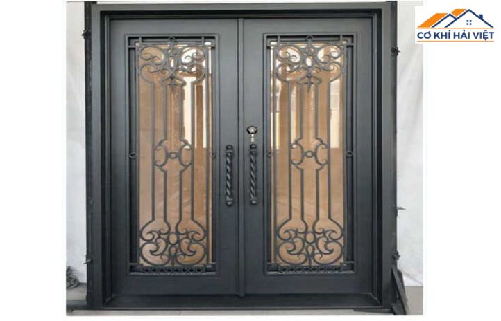 Cửa kính 2 cánh khung sắt hiện đại