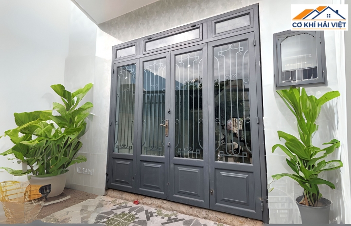 Cửa sắt 4 cánh mang lại sự sang trọng