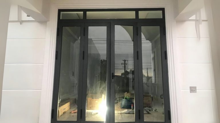 Cửa sắt giả nhôm Xingfa