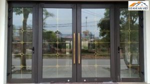 Cửa sắt kính cường lực