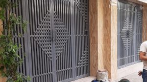 Cửa sắt nhà phố