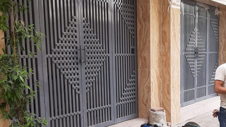 Cửa sắt nhà phố