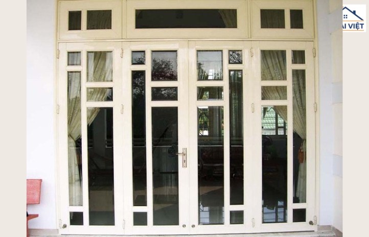 Cửa sắt pano với kiểu dáng đẹp