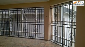 Khung cửa sắt