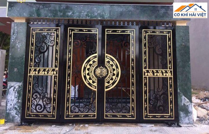 Làm sao để để tăng tính thẩm mỹ khi làm cửa sắt?
