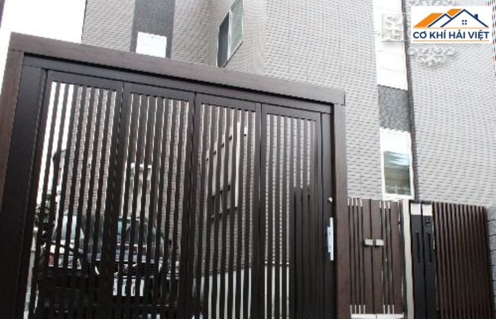 Lưu ý khi chọn cửa sắt hộp 4 cánh