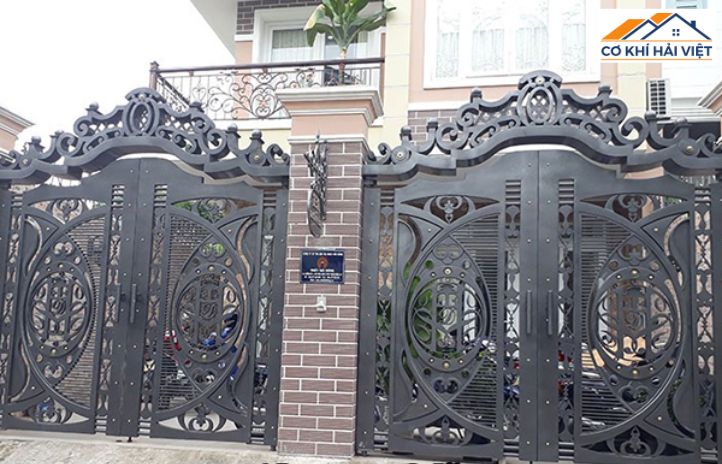 Lưu ý quan trọng khi lắp đặt cửa sắt