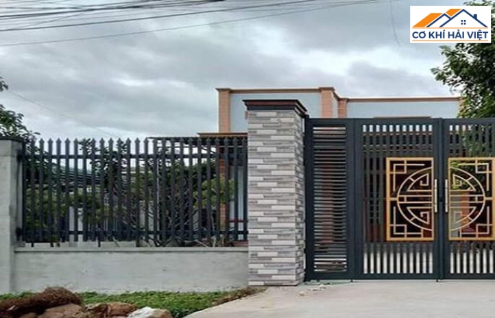 Mẫu cửa sắt hàng rào hộp mạ kẽm