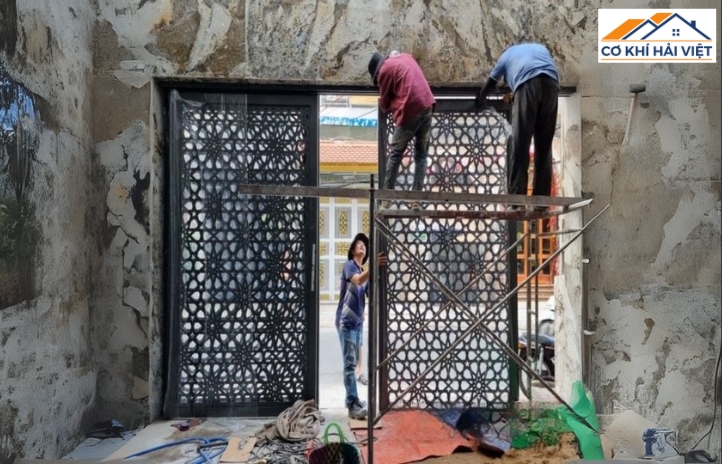 Mẹo bảo trì và vệ sinh cửa pano sắt