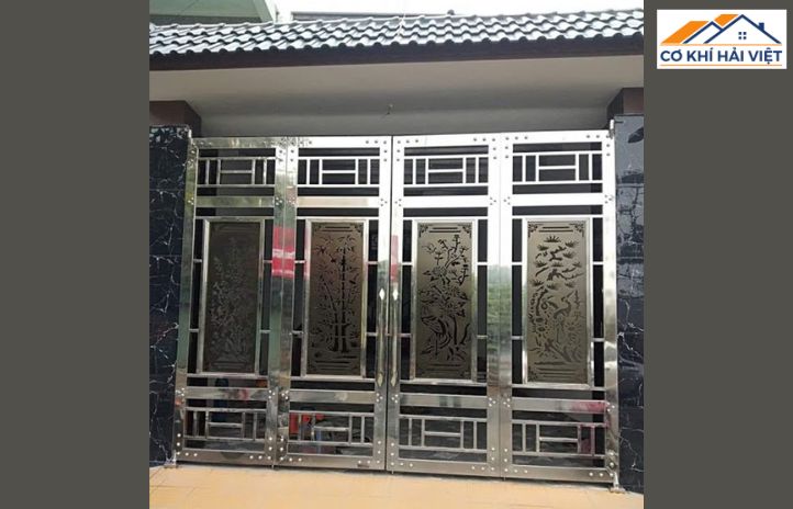 Ảnh cửa inox 4 cánh sơn tĩnh điện phối kính cường lực, tạo cảm giác rộng mở và thoáng sáng