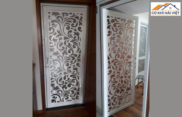 Bề mặt sơn tĩnh điện màu đồng giả cổ, hoa văn hình lá uốn lượn, phù hợp với phong cách cổ điển