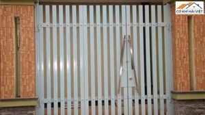 Mẫu cửa cổng sắt 3 cánh đẹp