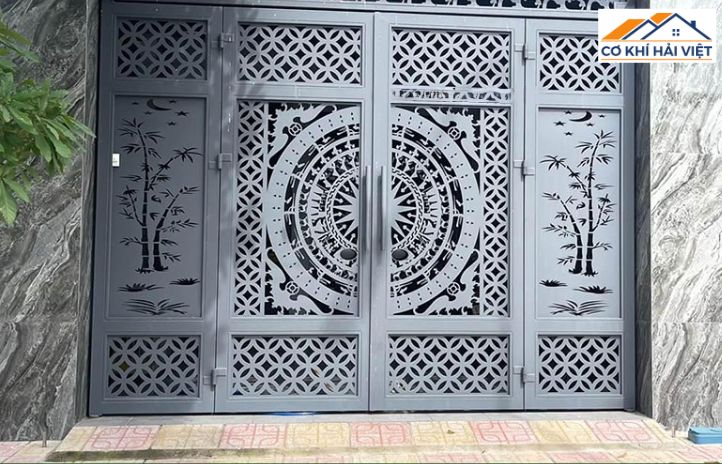 Màu ghi xám, thiết kế hình khối đơn giản, hoa văn cắt CNC sắc nét, tạo vẻ thanh thoát và tinh tế