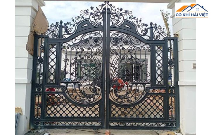 Xu hướng sử dụng cổng sắt hoa văn