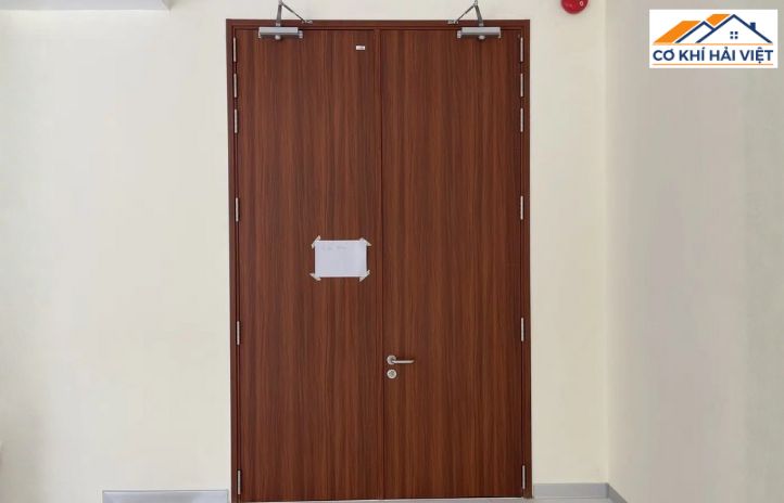 Ai nói an toàn là phải thô kệch? Vẻ đẹp của vân gỗ ấm cúng nay đã có thể song hành cùng tiêu chuẩn chống cháy cao nhất