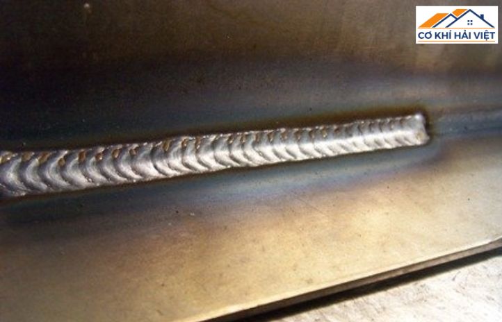 Mối hàn chất lượng cao trên cửa sổ sắt