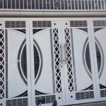 Cửa sắt pano tôn