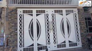 Cửa sắt pano tôn