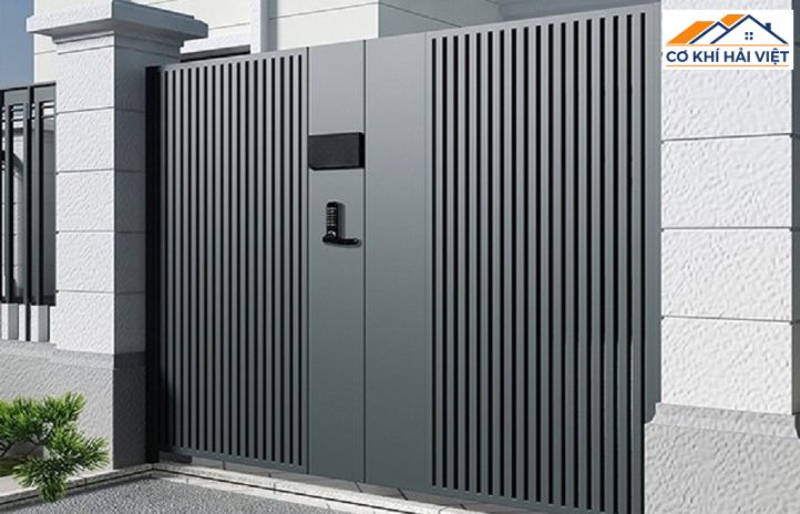 Sự tinh gọn làm nên đẳng cấp. Vẻ đẹp đến từ những đường nét dứt khoát, thanh thoát cho mặt tiền nhà phố