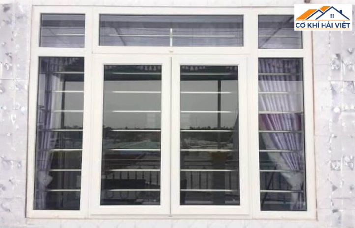 Cửa sổ sắt song ngang truyền thống, an toàn và hiệu quả