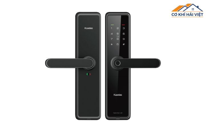 Một bộ ổ khóa cửa sắt tay gạt màu đen hiện đại, phù hợp với cửa sắt sơn đen nhám