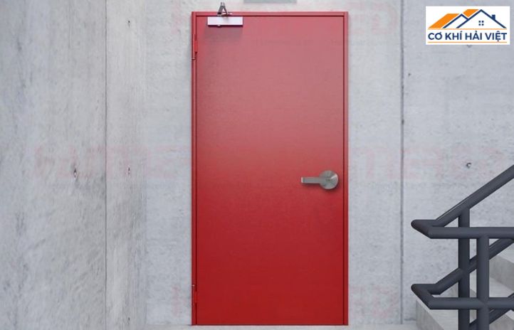 Người vệ sĩ thầm lặng tại vị trí quan trọng nhất: cầu thang thoát hiểm, luôn sẵn sàng bảo vệ lối đi an toàn cho mọi người