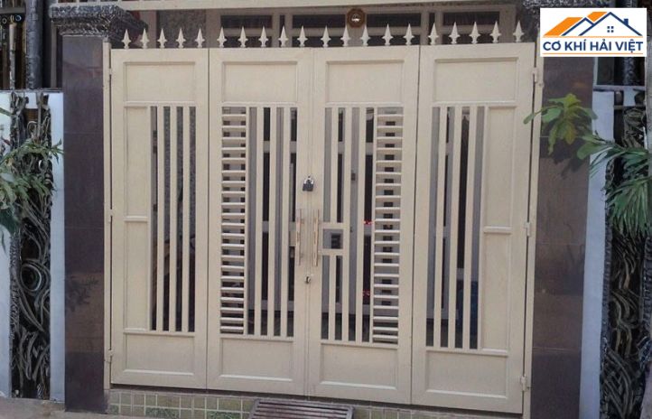 Sự bề thế và uy nghi cho những mặt tiền rộng, khẳng định vị thế của gia chủ