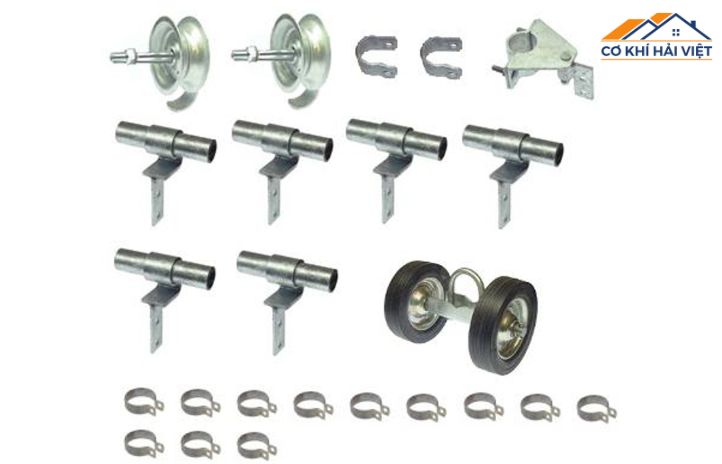 Từng bộ phận nhỏ của một bộ cửa sắt kéo Đài Loan, chỉ rõ các bộ phận