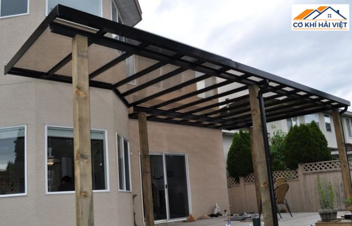 Mái hiên khung sắt sơn tĩnh điện - giải pháp bền đẹp và kinh tế cho mọi nhà