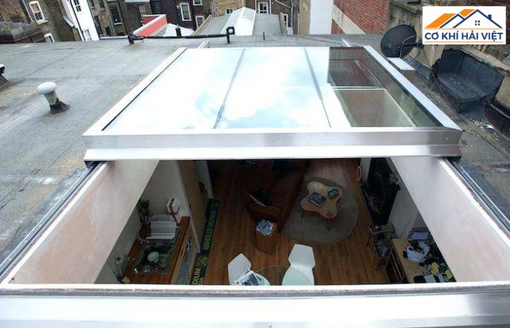 Mái kính giếng trời là trái tim ánh sáng của những ngôi nhà phố hiện đại