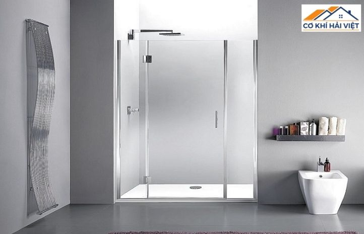 Lắp đặt vách tắm kính cường lực 10mm cho phòng tắm hiện đại
