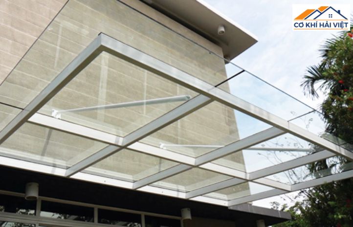 Vẻ đẹp sang trọng và bền bỉ vượt thời gian của mái kính khung inox 304