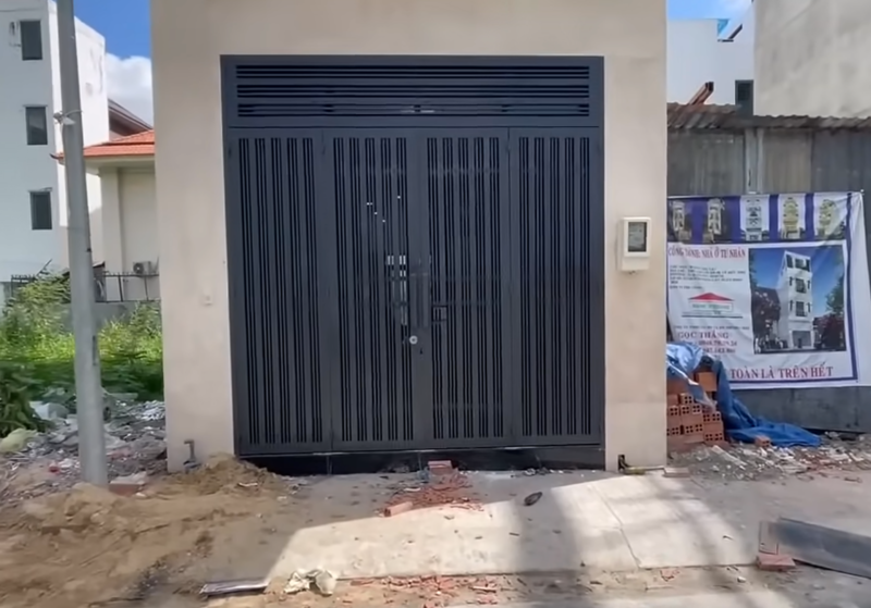 Mẫu cửa sắt 4 cánh đơn giản - Thi công tại Yên Hòa - Yên Mô